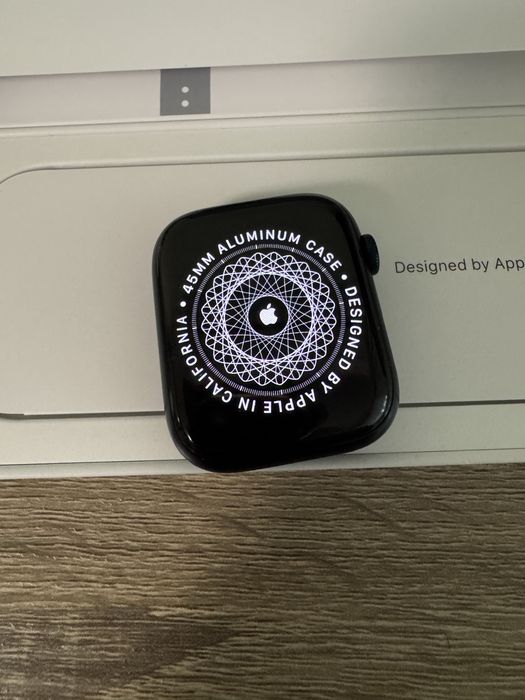 Apple Watch 7 45mm Midnight Sport band GPS