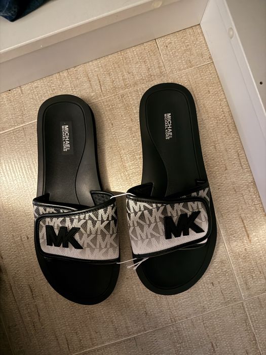 Чехли Michael Kors