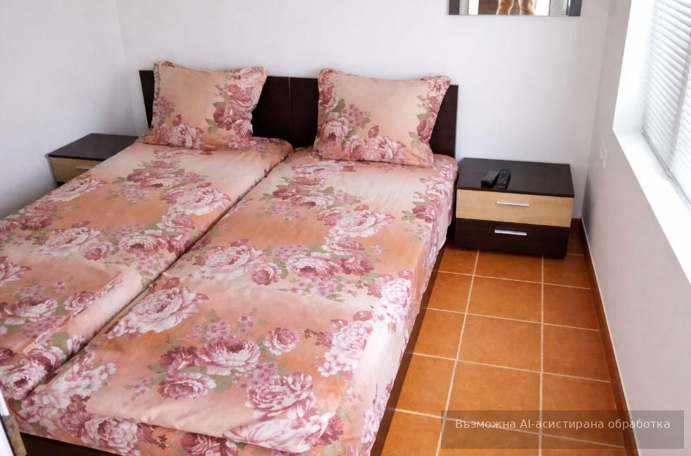 Дава се под наем Двустаен апартамент в Варна, Галата - 45 кв.м за 323.85 € - Снимка #1