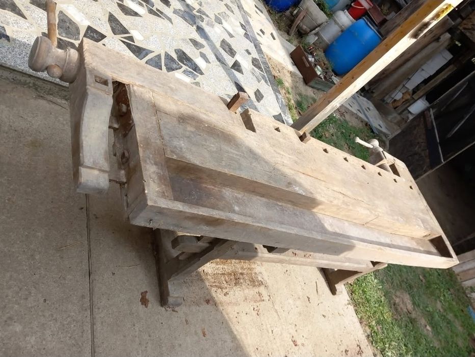 Masă tâmplărie lemn masiv