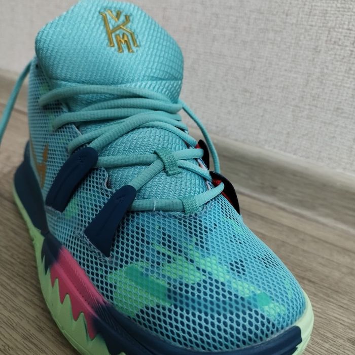 Срочно продам кросовки в Алматы