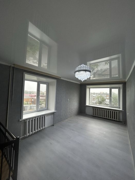 Продам трехкомнатную квартиру