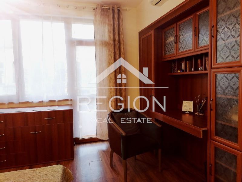 Дава се под наем Тристаен апартамент в Варна, Гръцка махала - 70 кв.м за 548.25 € - Снимка #7