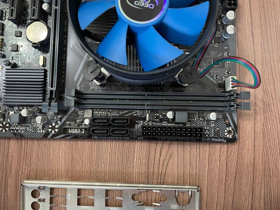 Комплект Core Intel Core i5-10400 + Gigabyte H410m s2.