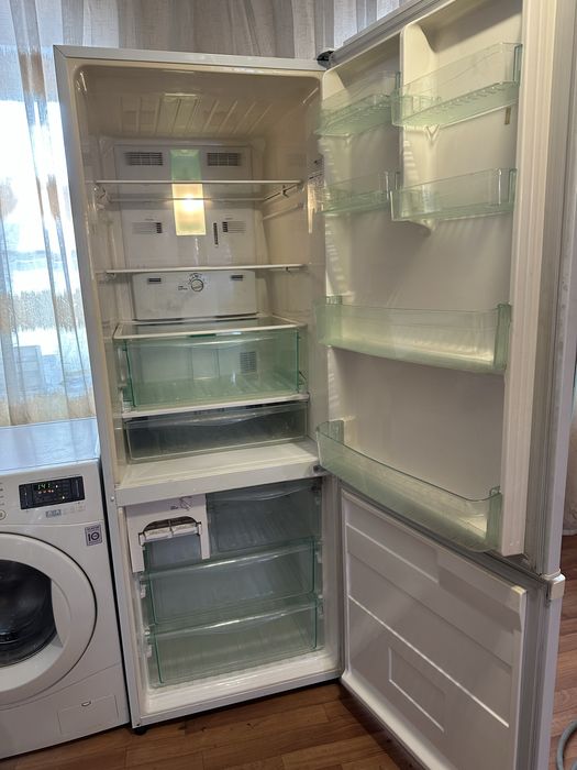 Продам Холодильник Panasonic