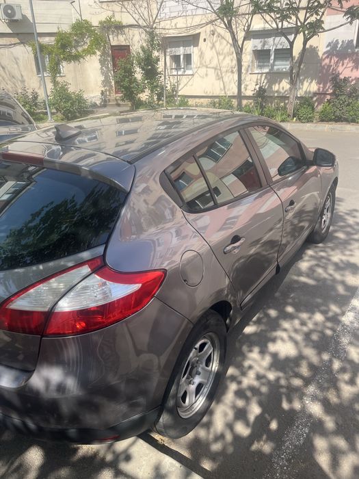 RENAULT Megane 2011 — imagine 3