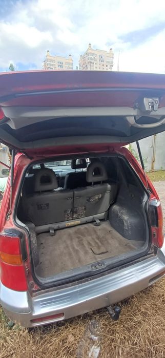 Машина Mitsubishi Space runner