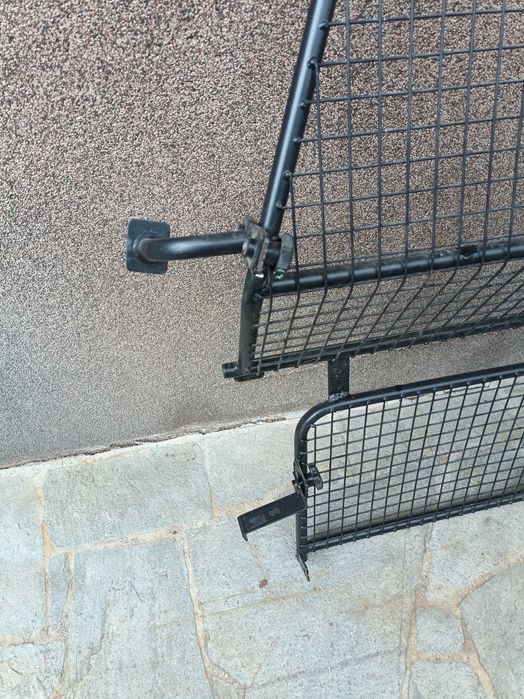 Преграда за багажник за Land Rover Discovery 3 and 4