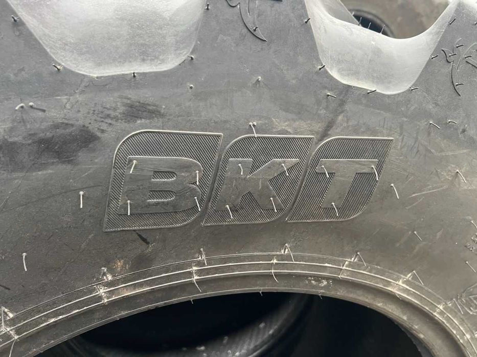 Cauciucuri noi radiale 600/60R30 marca BKT pentru tractor fata