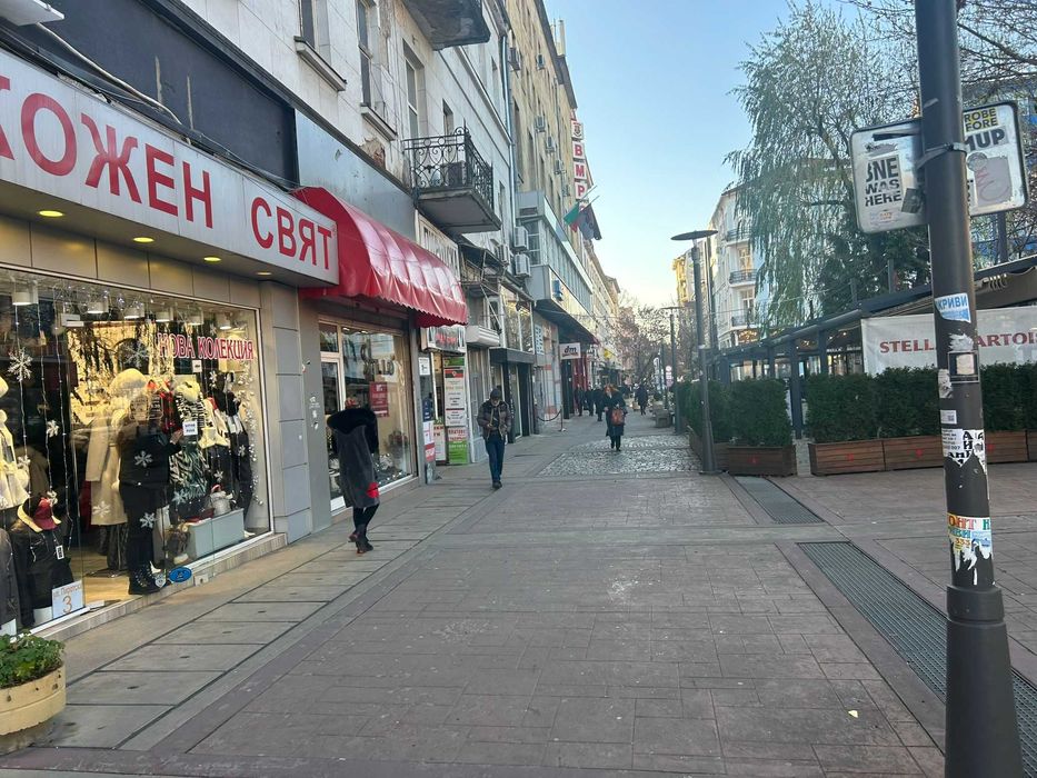 Дава се под наем Магазин в София, Център - 20 кв.м за 305.49 € - Снимка #4