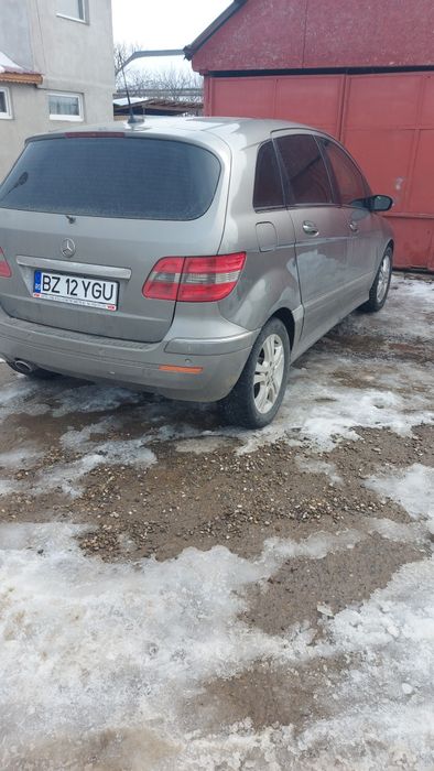 Vînd sau schimb autoturism 2006