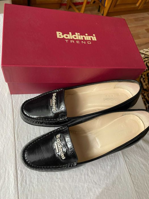 Продам Туфли новые Baldinini