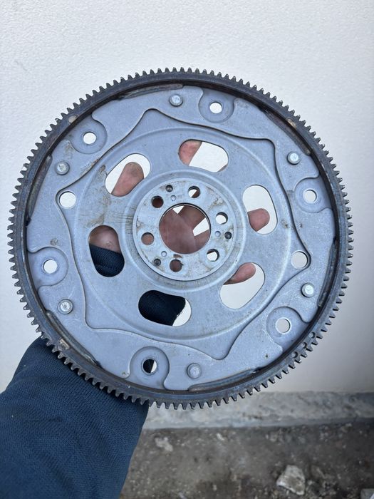 Маховик и Хидро от Peugeot 2008 2023г 1.5 HDI