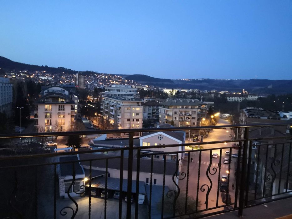 Боксониера в центъра под наем