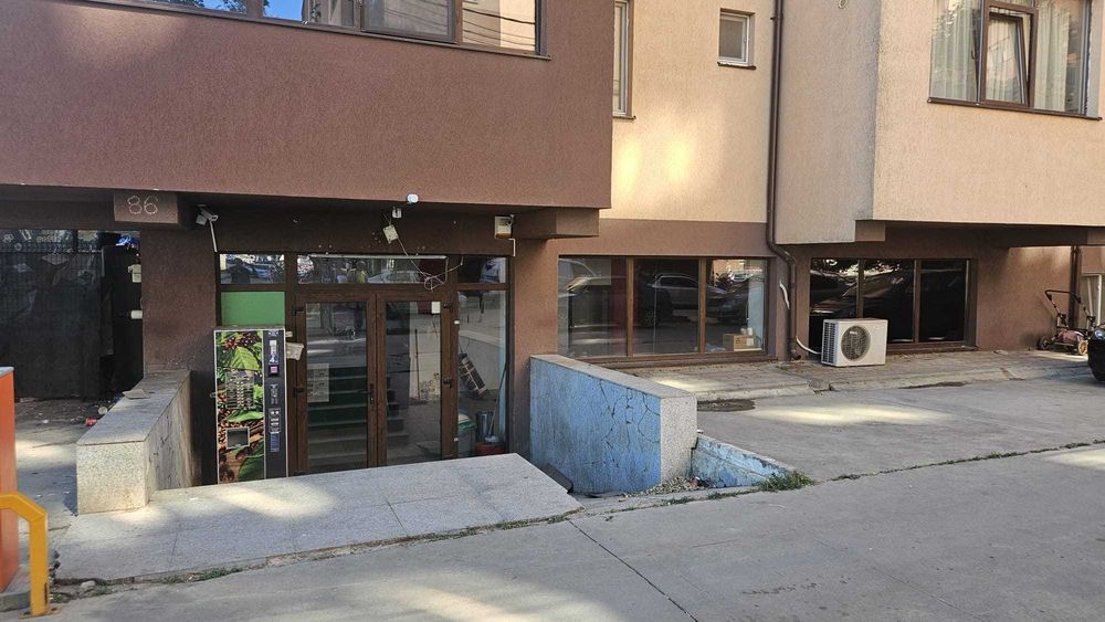 Inchiriez spatiu comercial de 60 m2 - Chiajna - str. Sergent Ilie Petre, nr 86 - 1,000 EUR