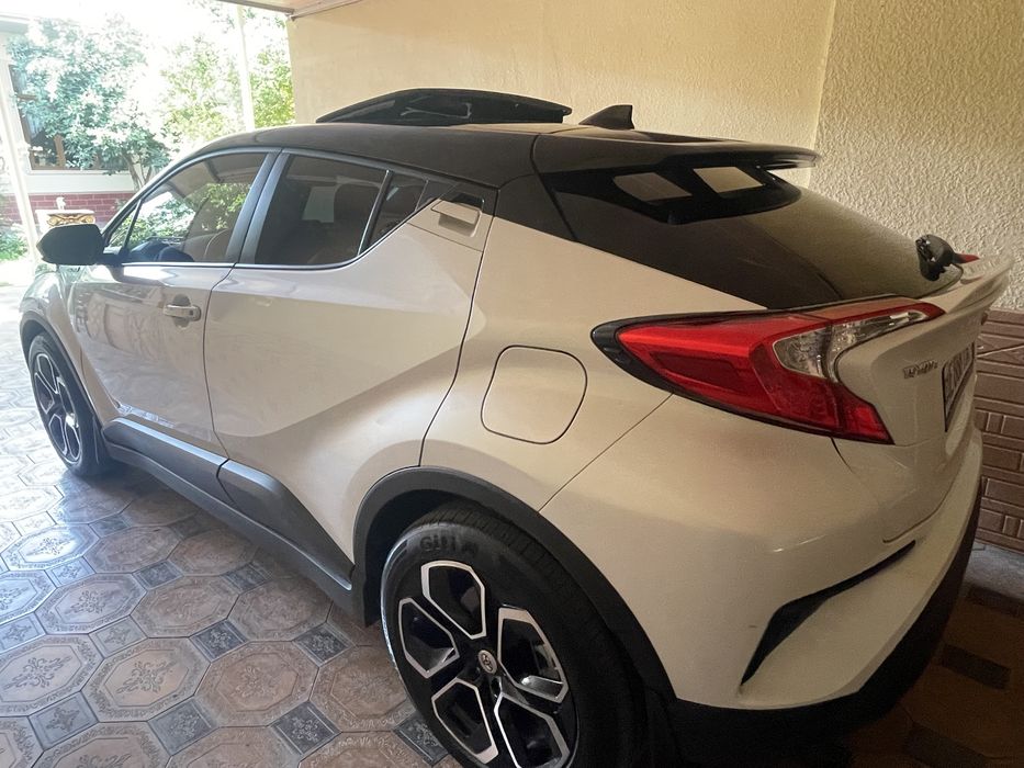 TOYOTA электромобили сотилади йили  2021 22 ранги оқ краскаси тоза