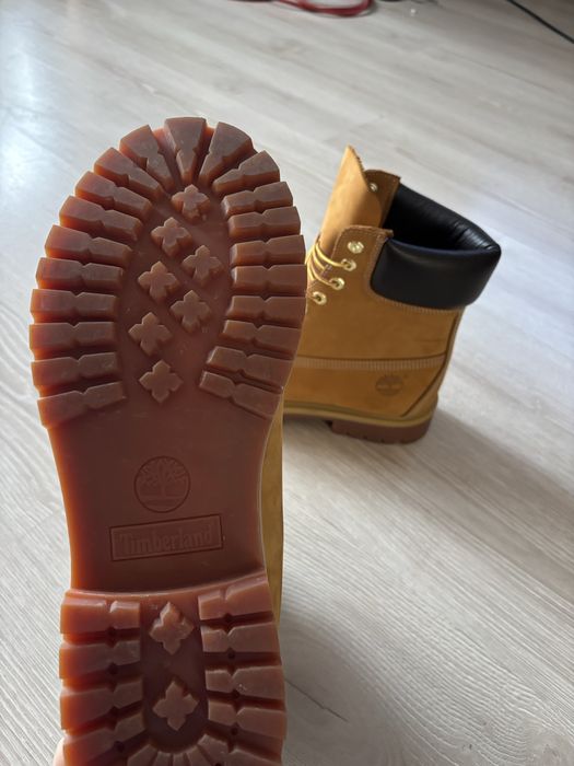 Timberlands light brown colorway