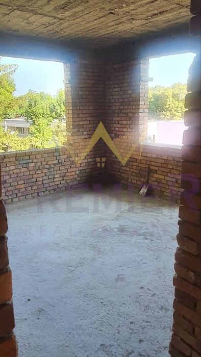 Продава се Къща в Пловдив, Прослав - 380 кв.м за 631 €/кв.м - Снимка #10