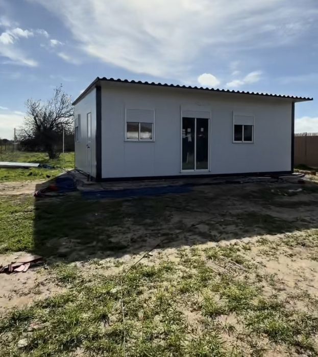 Vindem containere modulare