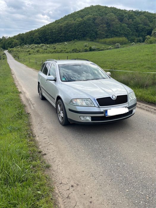 Vând Skoda Octavia II