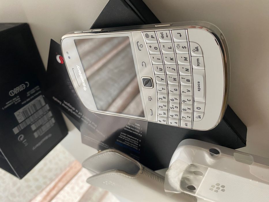 Blackberry Bolt9900 NOU