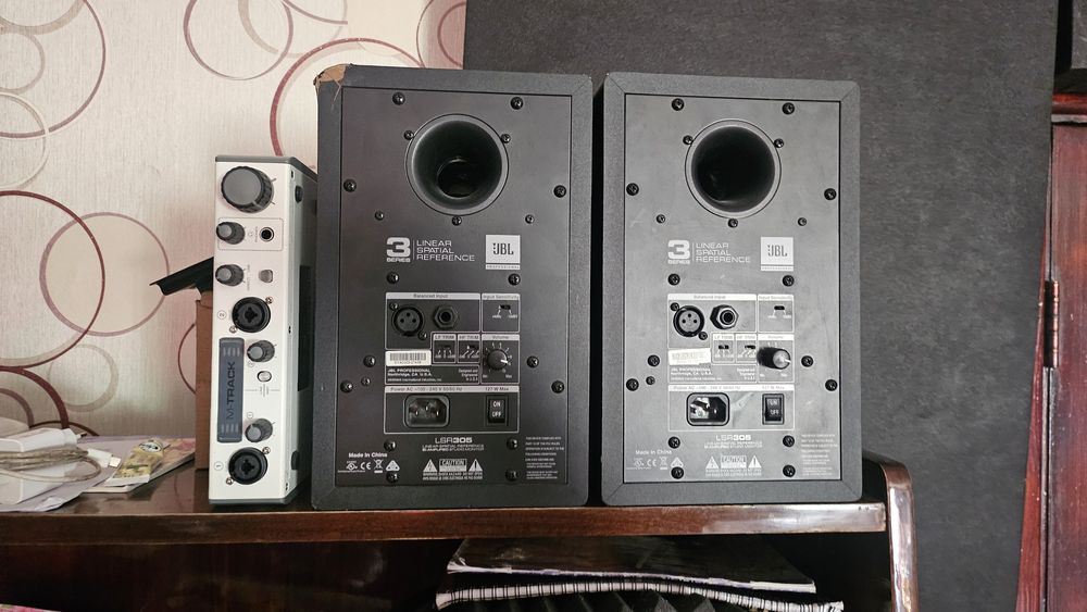 Мониторы JBL 305 mKII