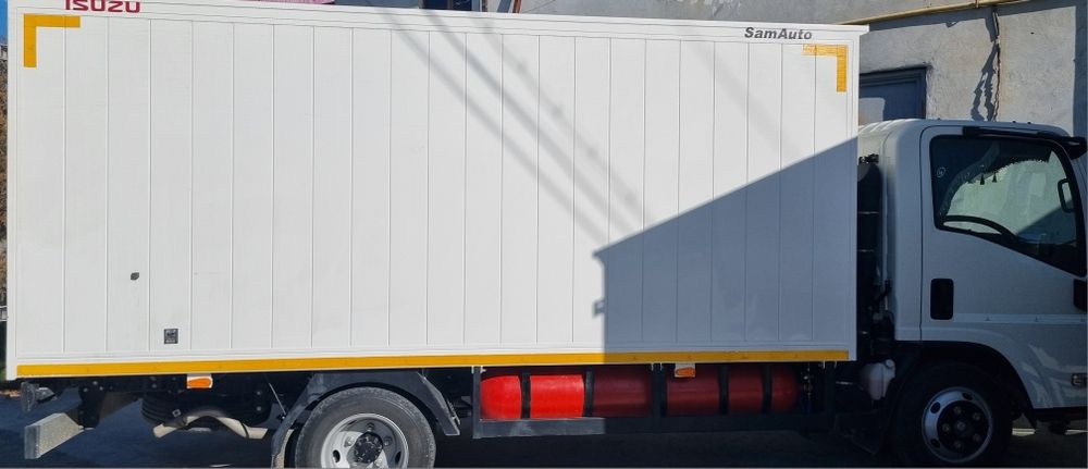 Исузу 2.5 тонн 77.модел