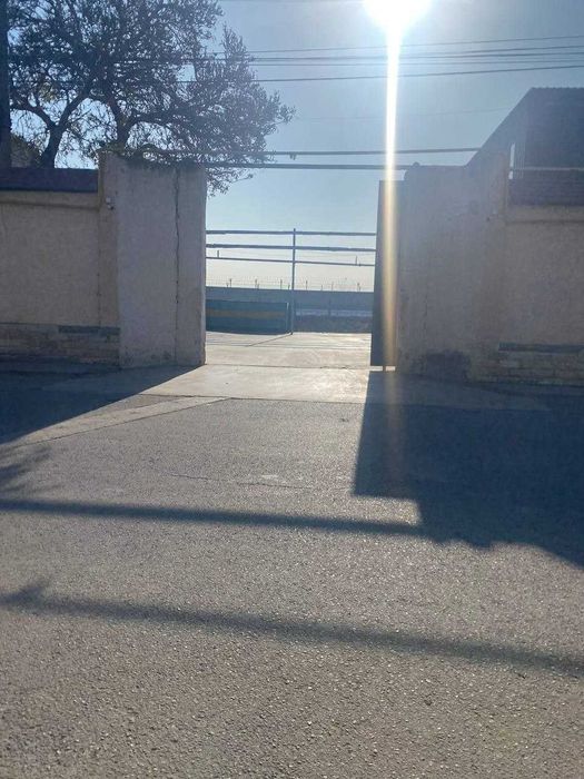 Мирабадский район, 21 соток, ориентир ONIX, 2 ангара (855 м2+ 600 м2).