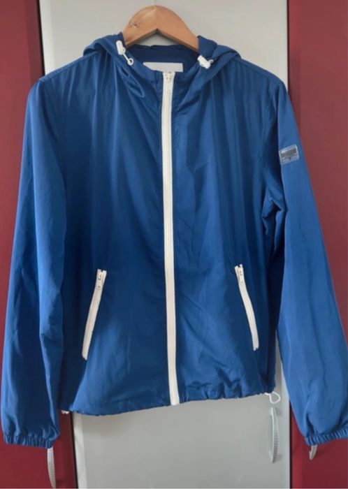 157 Geaca dama Guess