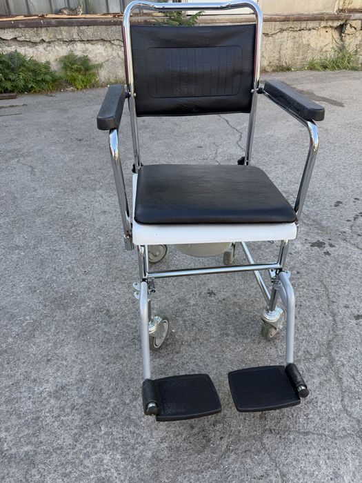 Инвалиден стол – 60 € бр