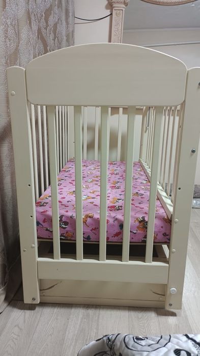 Детская кроватка