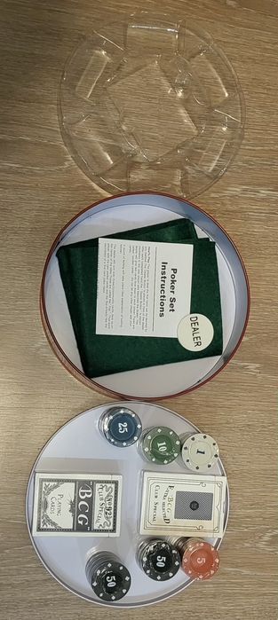 Set profesional de poker (cărți, jetoane)