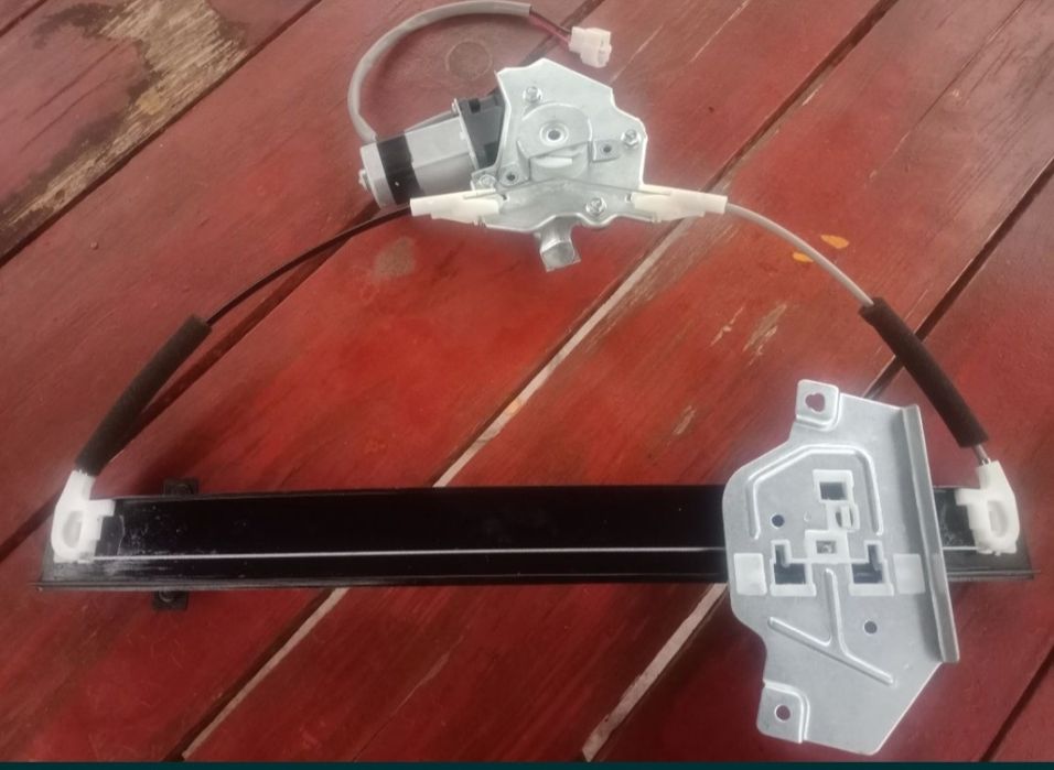 Продам стеклоподьёмник Даево Магнус , Еванда