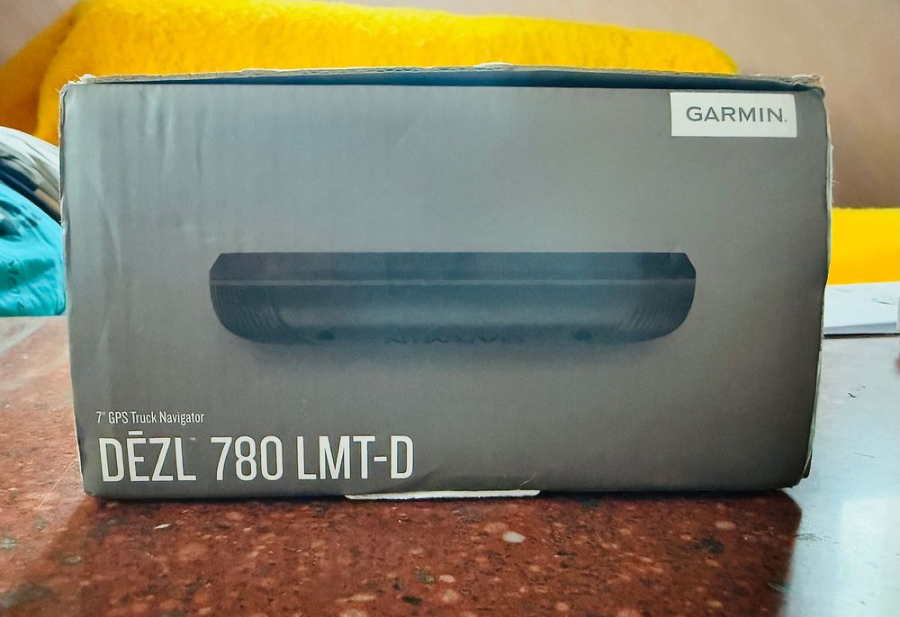 Навигация за камион Garmin Dezl 780 LMT-D