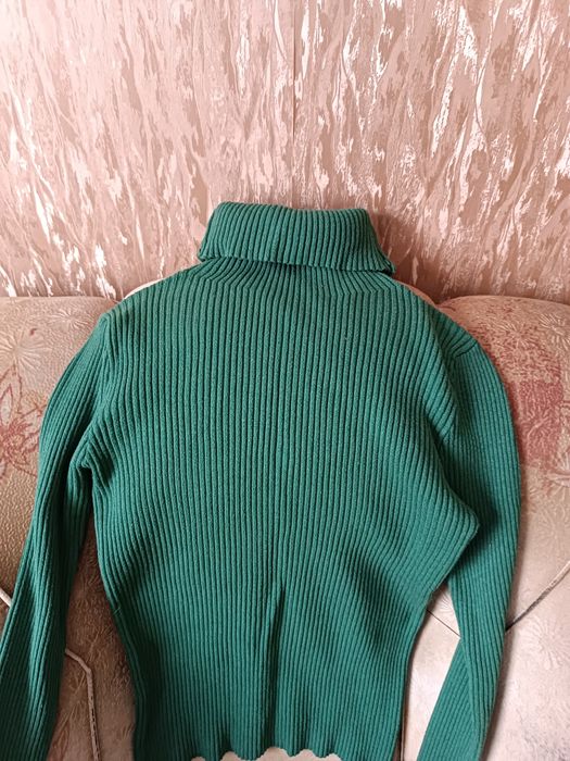 новые джемпера 40-42 размера