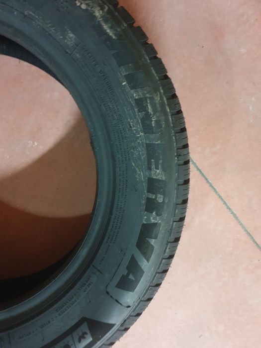 Vand cauciucuri all season noi.