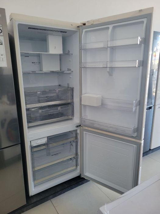LG Холодильник Модель : GC-B569PMCM