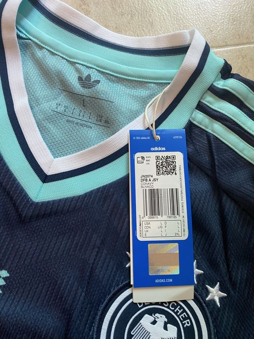 Две футболни тениски на Adidas