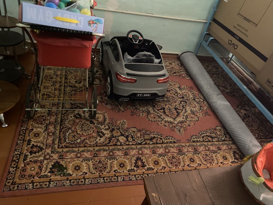 Продам ковер размером 2×3 м
