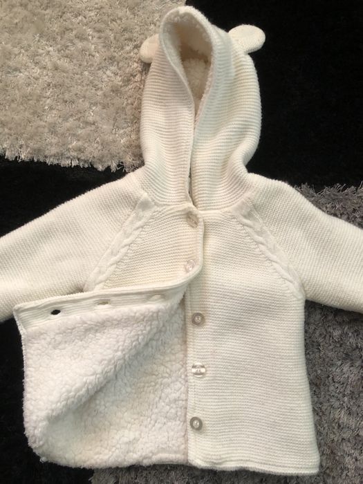 Курточка можно на мальчика так и на девочку