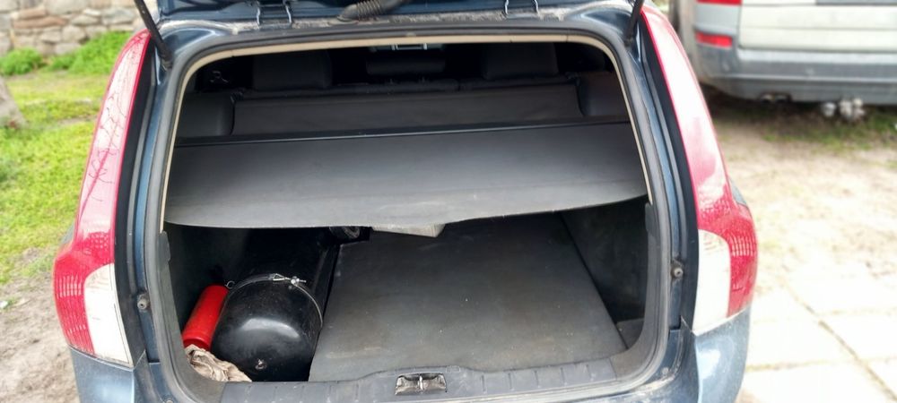 Волво V50. Перфектна и обслужена.