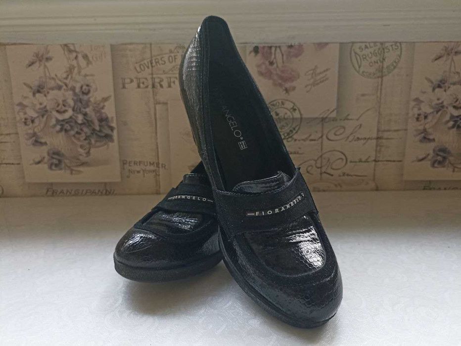 100% натуральная кожа.Оригинал: производство Италия. Туфли, ботильоны