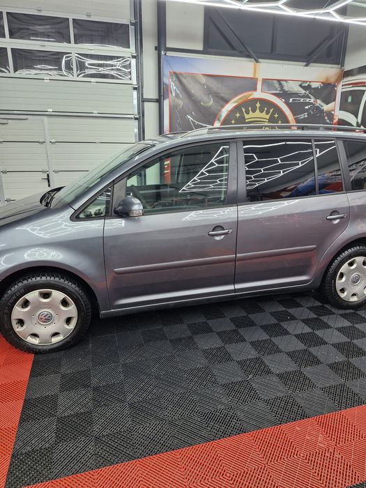 Wturan 7locuri, an 2004 preț 2500e negociabil tlf