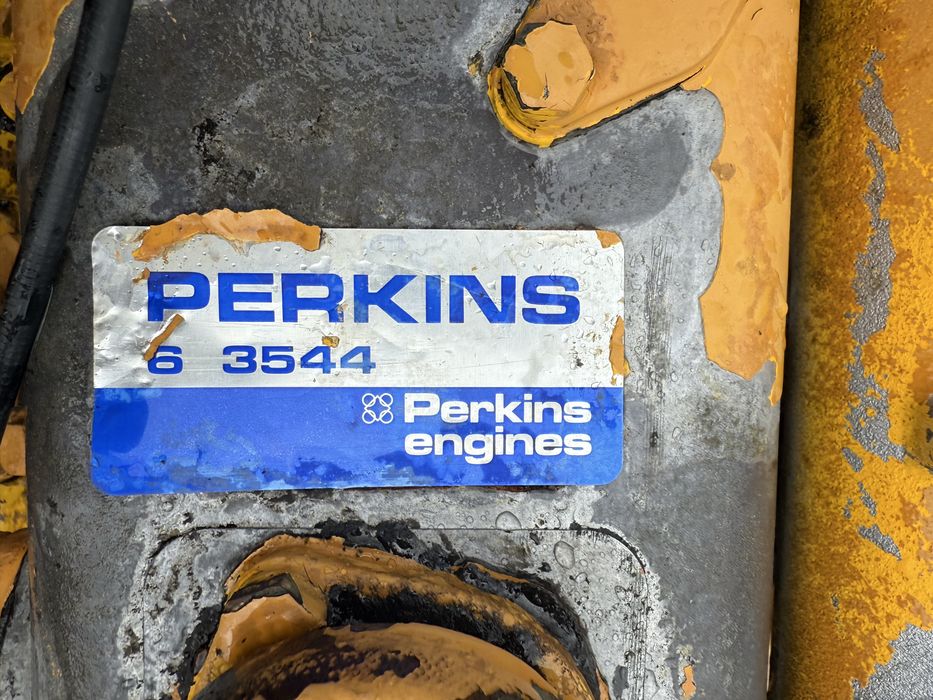 De vanzare motor Perkins 6.3544 , cu sase cilindrii