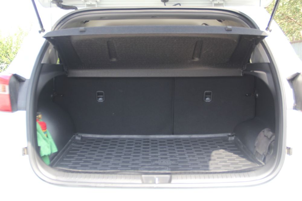 Продам Крету стоит без дела