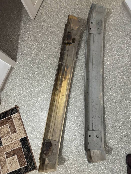 Усилитель заднего бампера бмв е34