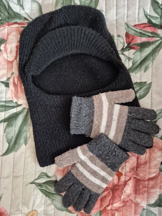 Детски комплект. Подарявам и изпращам с куриер.