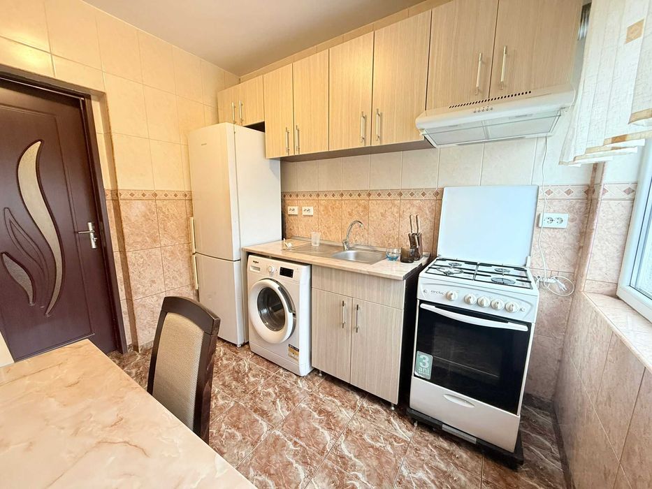 Proprietar, 2 camere stradal pe Șoseaua Colentina, prima închiriere