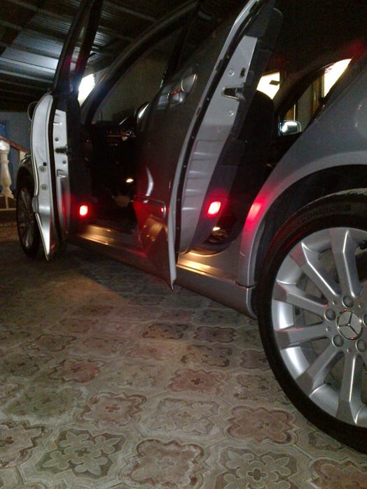 Продам автомобиль мерседес бенц