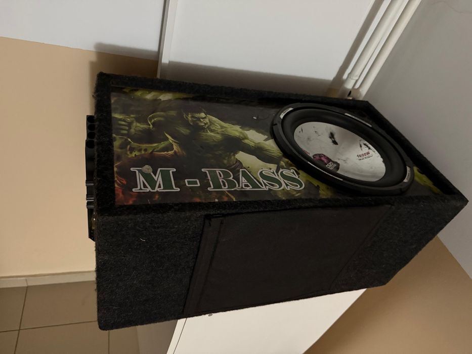 Продам сабуфер с коробом